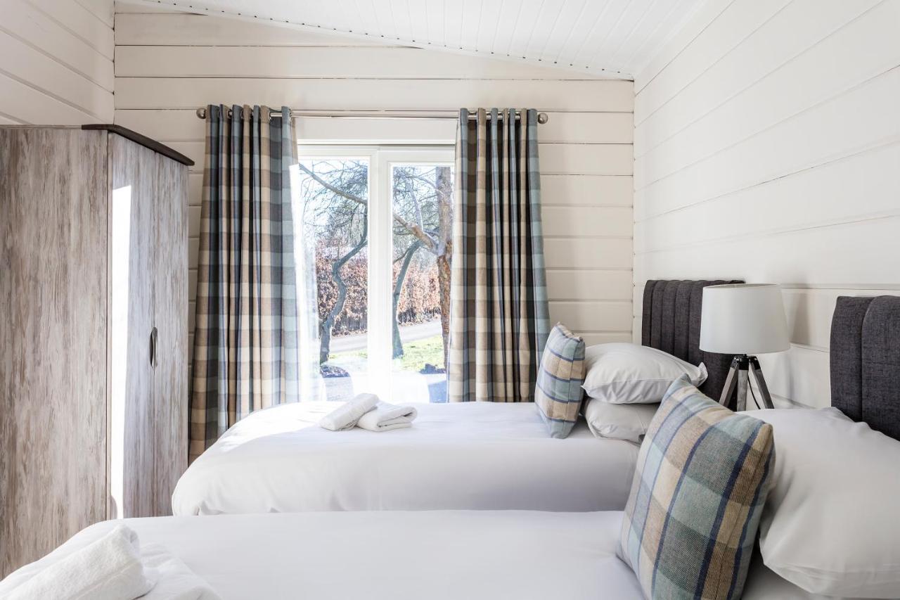 Roydon Marina Village Lodges Exteriér fotografie