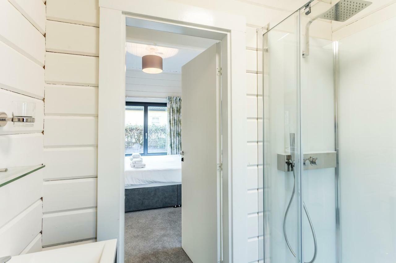 Roydon Marina Village Lodges Exteriér fotografie